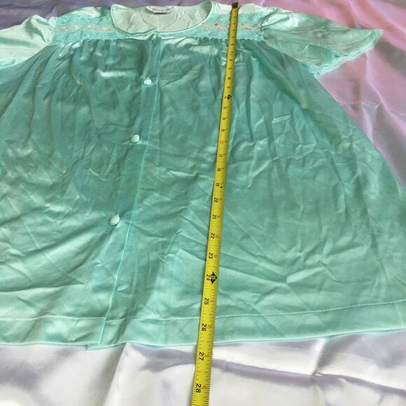 Vintage Vanity Fair Green Satin Pajama Top Button Up Nylon Made In USA Medium - Picture 5 of 11